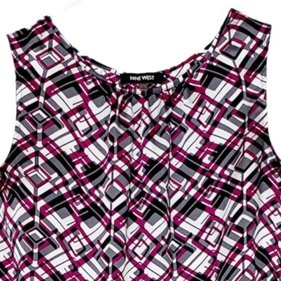 NINE WEST Blouse Wine Black White Sleeveless Geometric design Size Large - Picture 3 of 7